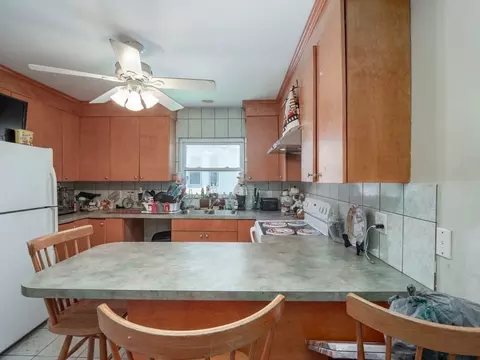 121 Hancock, Everett, MA 02149 photo 30