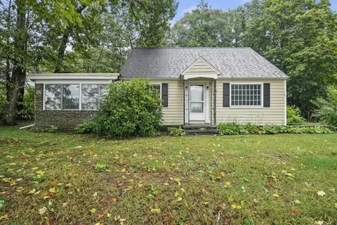 40 New Boston Rd, Sturbridge, MA 01566