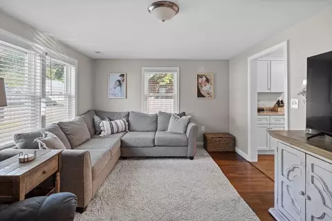 25 Eames St, North Reading, MA 01864 photo 4