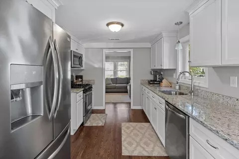 25 Eames St, North Reading, MA 01864 photo 7