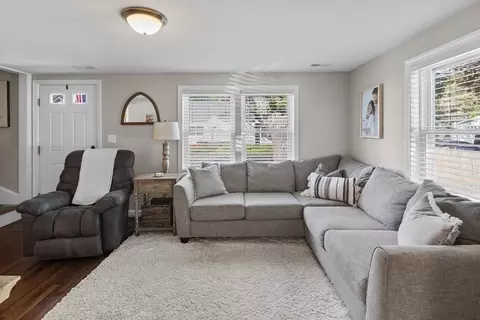 25 Eames St, North Reading, MA 01864 photo 5