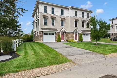 1 Hines Way #1, Newburyport, MA 01950