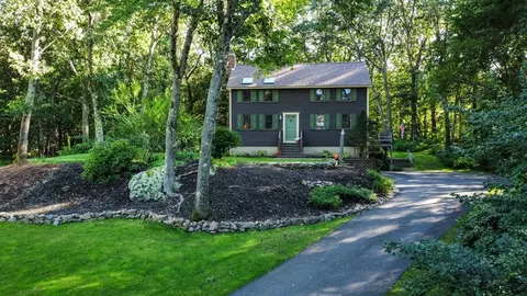 2 Birch Ln, Newbury, MA 01922