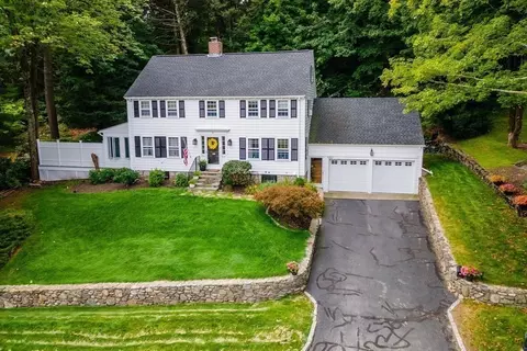 9 Drury Ln, Worcester, MA 01609 photo 4