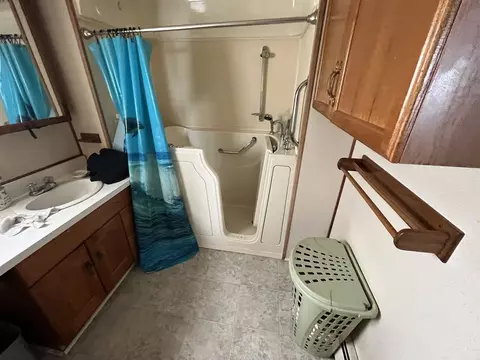 51 Nelson St, Warren, MA 01083 photo 10