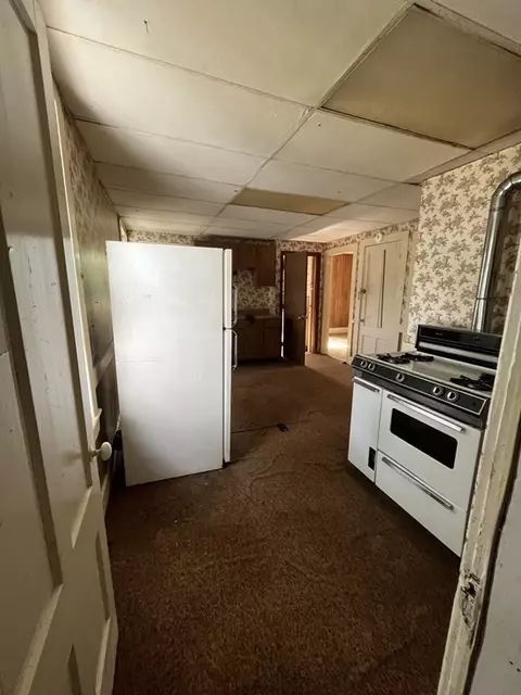 51 Nelson St, Warren, MA 01083 photo 17