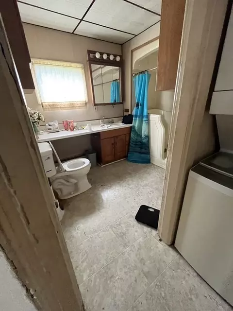 51 Nelson St, Warren, MA 01083 photo 9