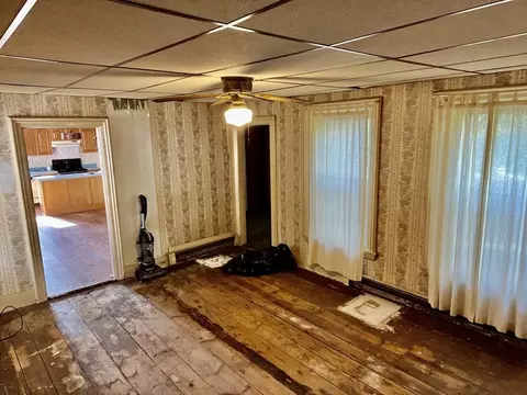 51 Nelson St, Warren, MA 01083 photo 12
