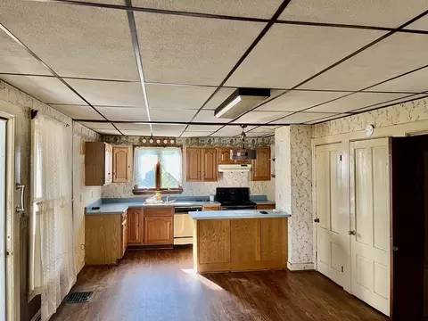 51 Nelson St, Warren, MA 01083 photo 6