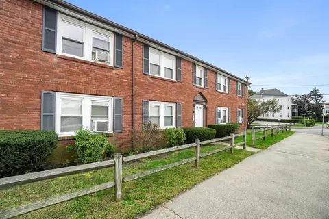 915 Hancock St #1, Quincy, MA 02170