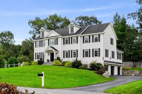 6 Monarch Ln, Andover, MA 01810