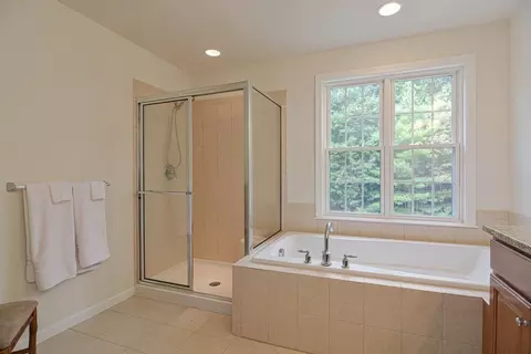 14 Francis Dr, Upton, MA 01568 photo 37