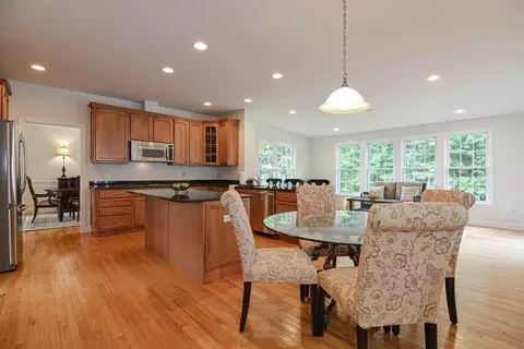 14 Francis Dr, Upton, MA 01568 photo 20