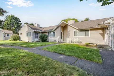 1091 James St #1091, Chicopee, MA 01022