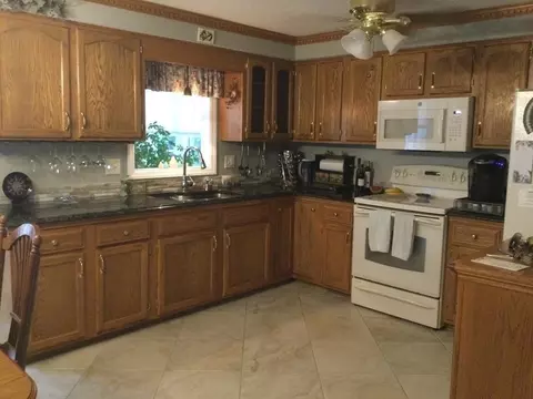 30 Meadow Rd, Ware, MA 01082 photo 12