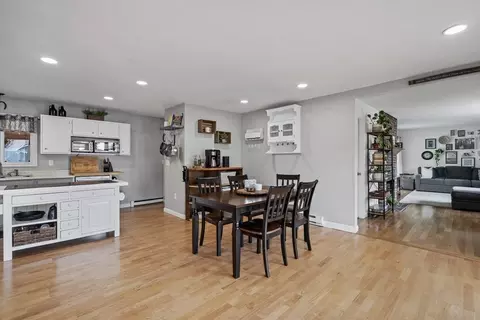 8 Maybury Rd, Maynard, MA 01754 photo 2