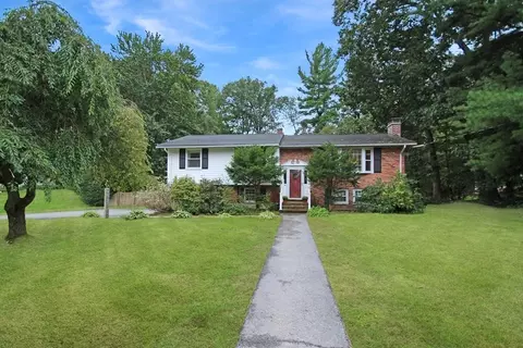 12 Prairie Rd, Chelmsford, MA 01824