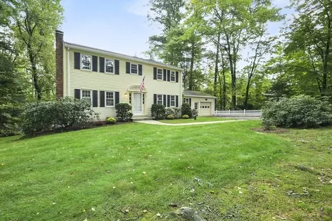 32 Maynard St, Northborough, MA 01532