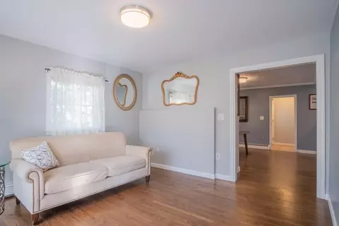 10 Maple Ave, Danvers, MA 01923 photo 4