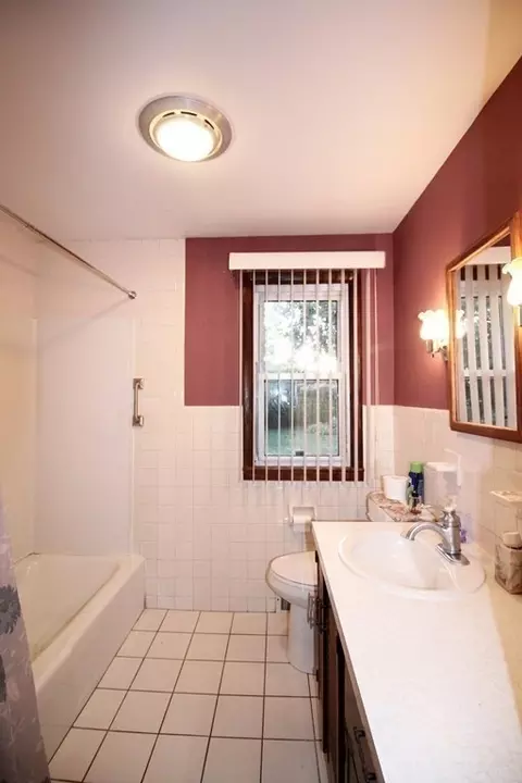 110 Dewitt St, Springfield, MA 01129 photo 9