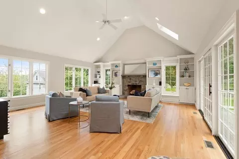 155 Old Spring St, Lexington, MA 02421 photo 10