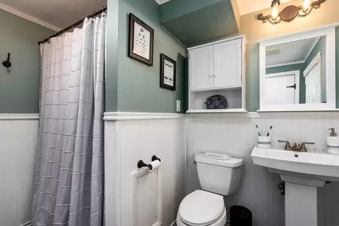 145 Pond St, Franklin, MA 02038 photo 16