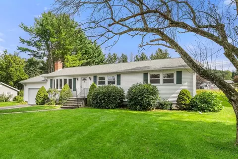 4 Mary Ann Dr, Grafton, MA 01536