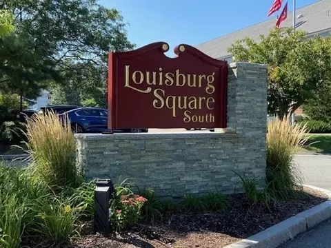 152 Quincy Shore Dr #24, Quincy, MA 02171