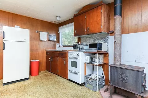 28 Massasoit Dr, Ashburnham, MA 01430 photo 6