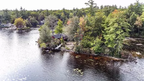 28 Massasoit Dr, Ashburnham, MA 01430