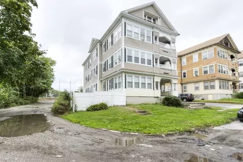 39 Woodford St #3, Worcester, MA 01604