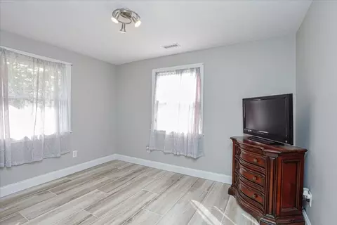122 Burley St, Danvers, MA 01923 photo 22