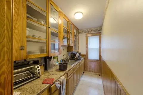 72 Birch St, Worcester, MA 01603 photo 4
