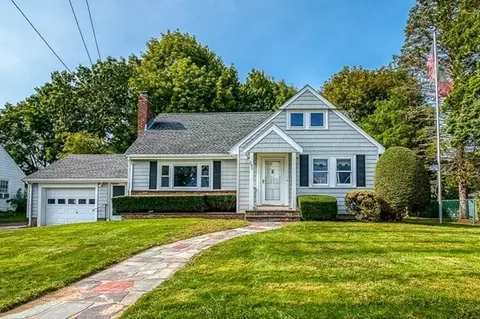 295 Mount Vernon St, Dedham, MA 02026 photo 2