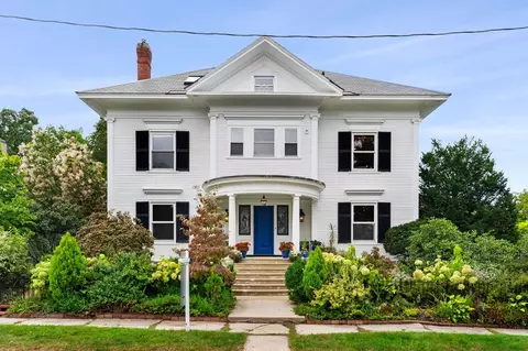 30 Monadnock Ave, Lowell, MA 01851