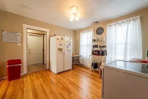 4 Arthur St, Worcester, MA 01604 photo 15