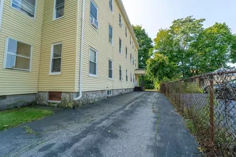 4 Arthur St, Worcester, MA 01604 photo 3