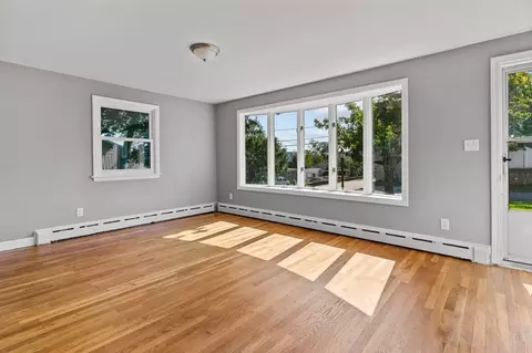 26 California St, Fall River, MA 02723 photo 8
