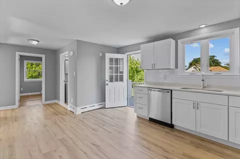 26 California St, Fall River, MA 02723 photo 7