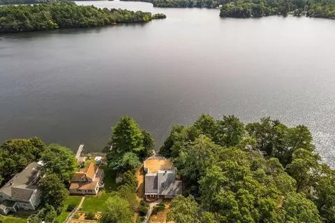 34 Dunham Rd, Plymouth, MA 02360