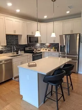 11 Peters Farm Way #109, Westborough, MA 01581