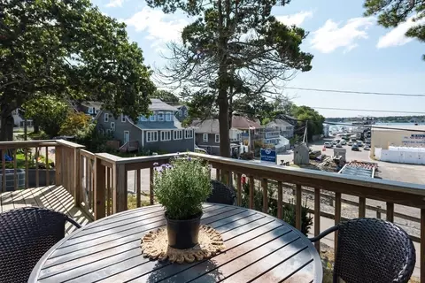 14 Gray St, Wareham, MA 02532 photo 2