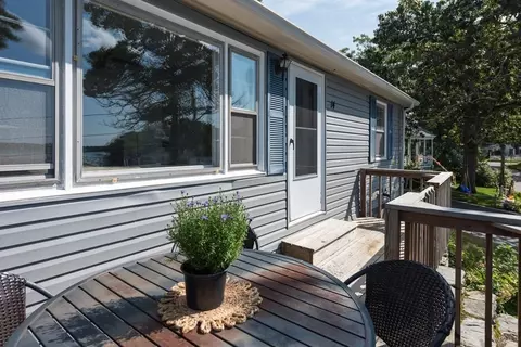 14 Gray St, Wareham, MA 02532 photo 5