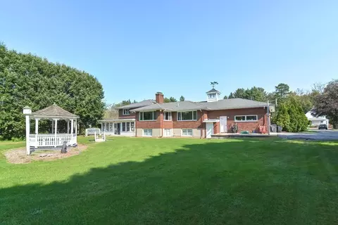 358 Providence Rd, Grafton, MA 01560