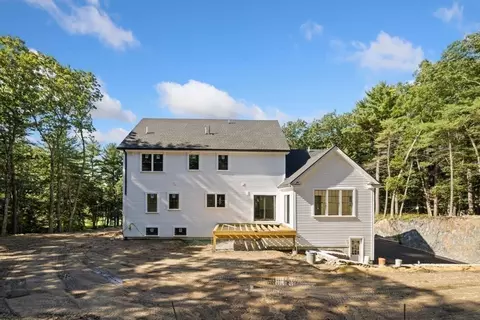Exterior - 351 Grove St, Reading, MA 01867 photo 4 of 5