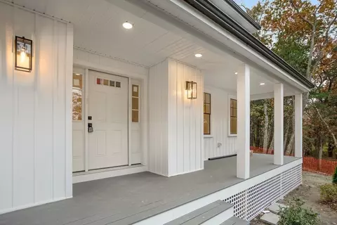 Exterior - 351 Grove St, Reading, MA 01867 photo 2 of 5