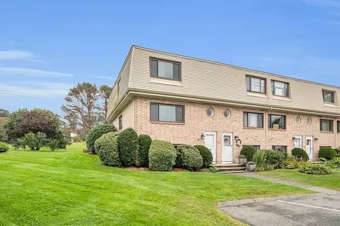 225 Farrwood Dr #225, Haverhill, MA 01835