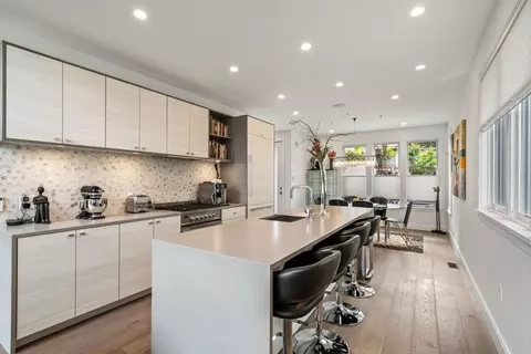 44 Forbes St #44, Boston, MA 02130