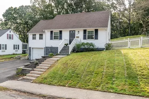 20 Oakridge Ave, Natick, MA 01760