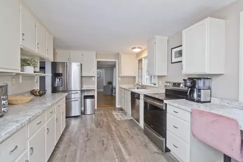 5 E Colonial Rd, Wilbraham, MA 01095 photo 14